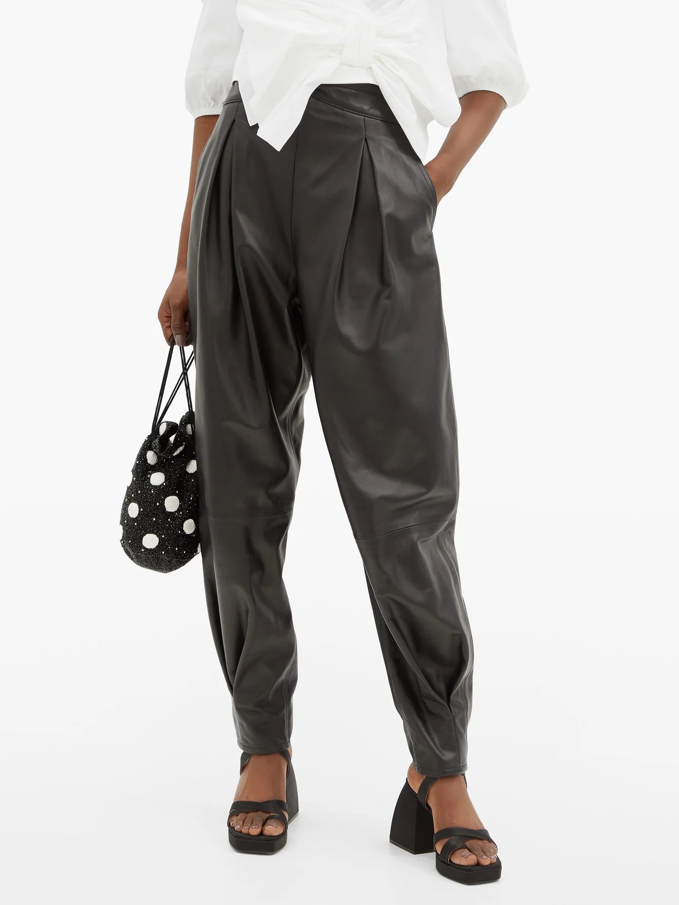 Cummerbund-waist pleated leather trousers - 6