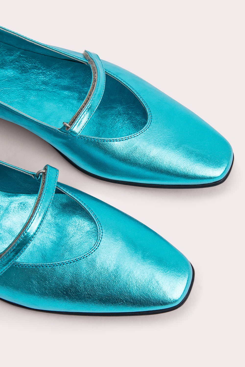 Molly Aquamarine Metallic Leather - 3
