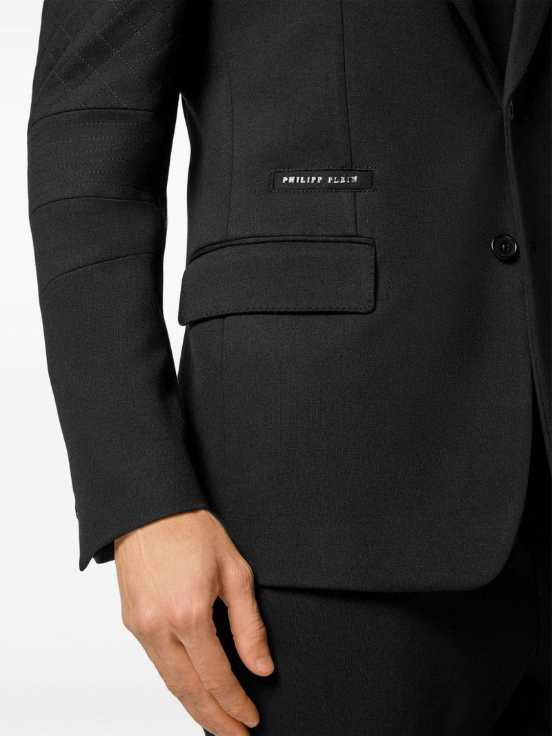 single breasted suit 5