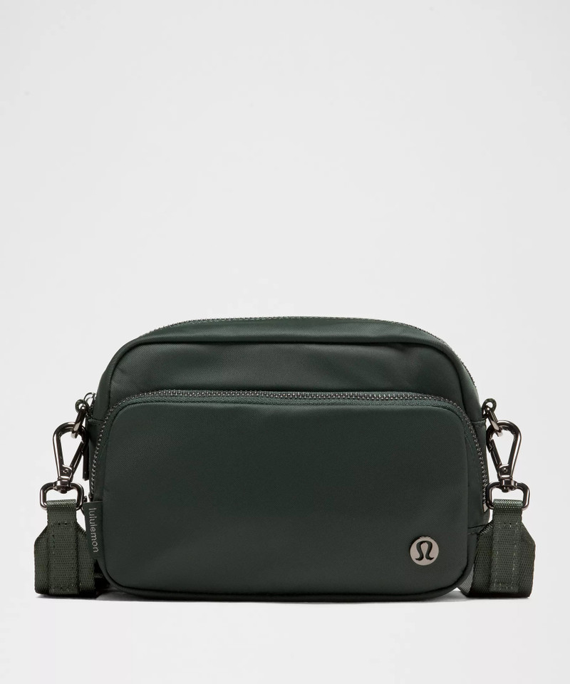 Everywhere Crossbody Bag 2L *Metal Hardware 1