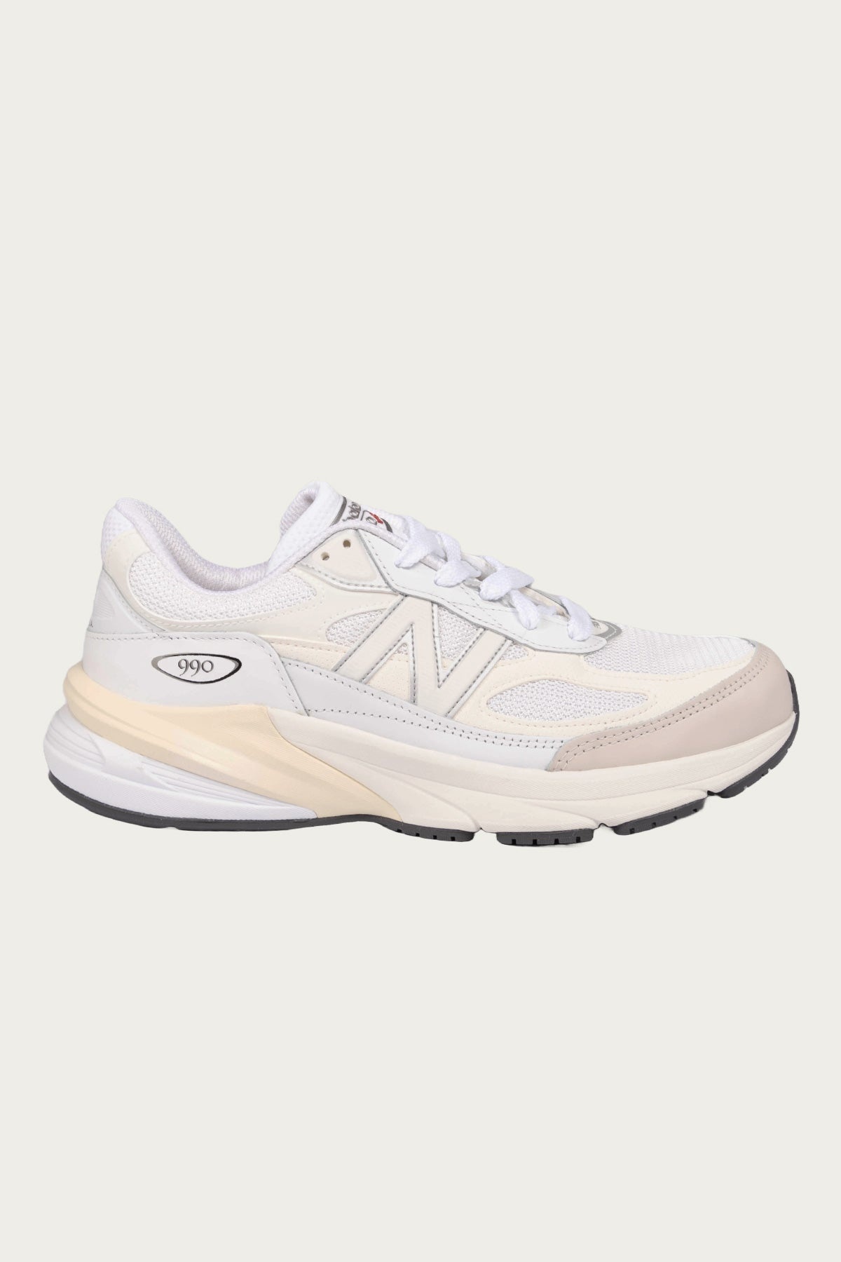 990v6 - White - 1
