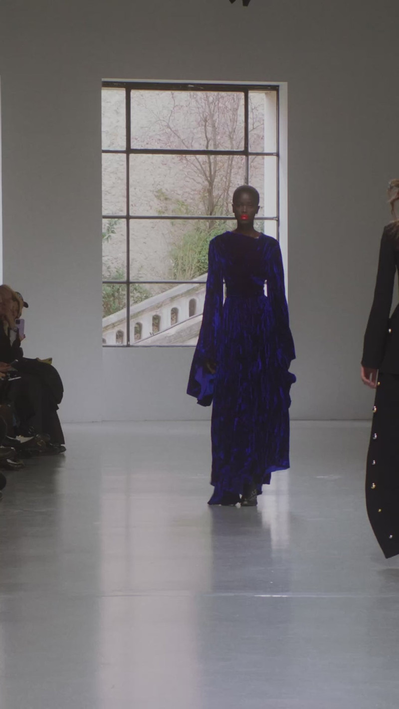 DRESS WITH PLEATED BOTTOM AND SLEEVES PURPLE 7