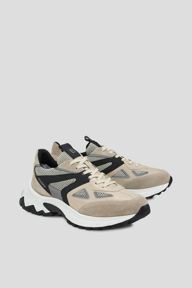 NASHVILLE TRAINERS IN SAND/BLACK 3