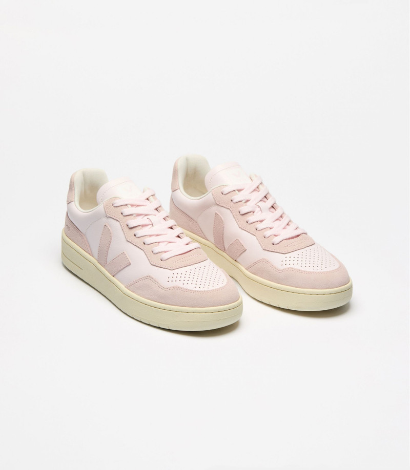 VEJA V-90 LEATHER LASSI PETALE outlook