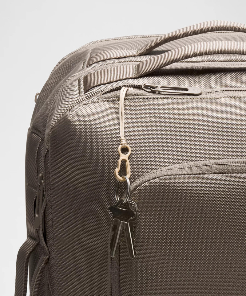 Cruiser Travel Backpack 35L 9