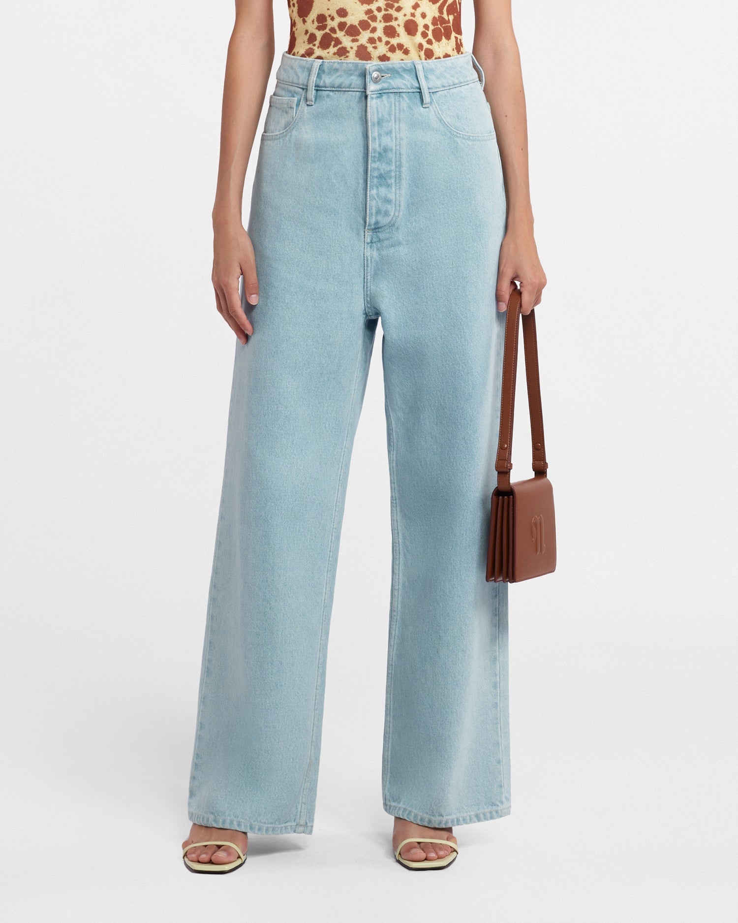 Wide-Leg Jeans - 2
