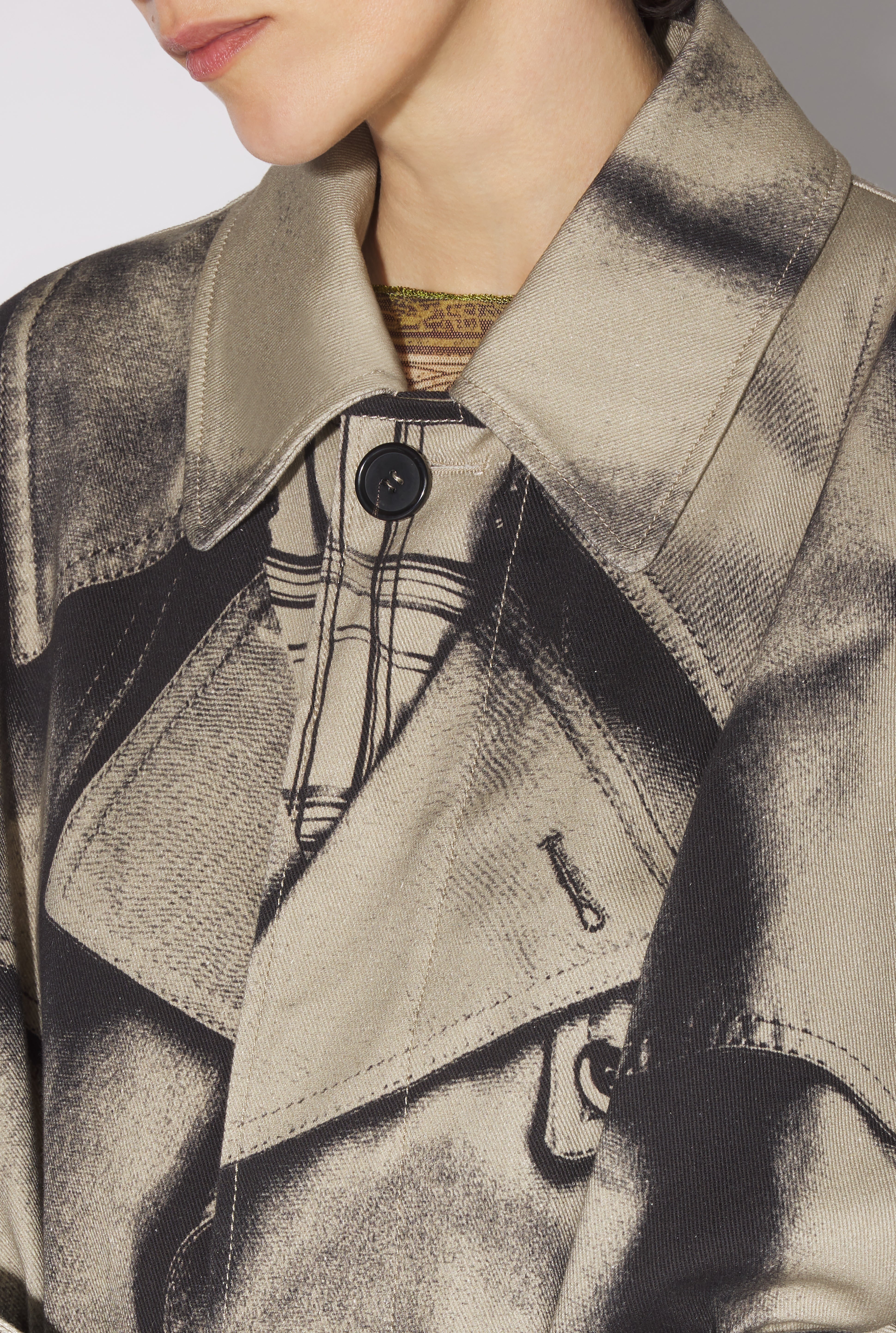THE TROMPE-L'ŒIL TRENCH COAT - 5