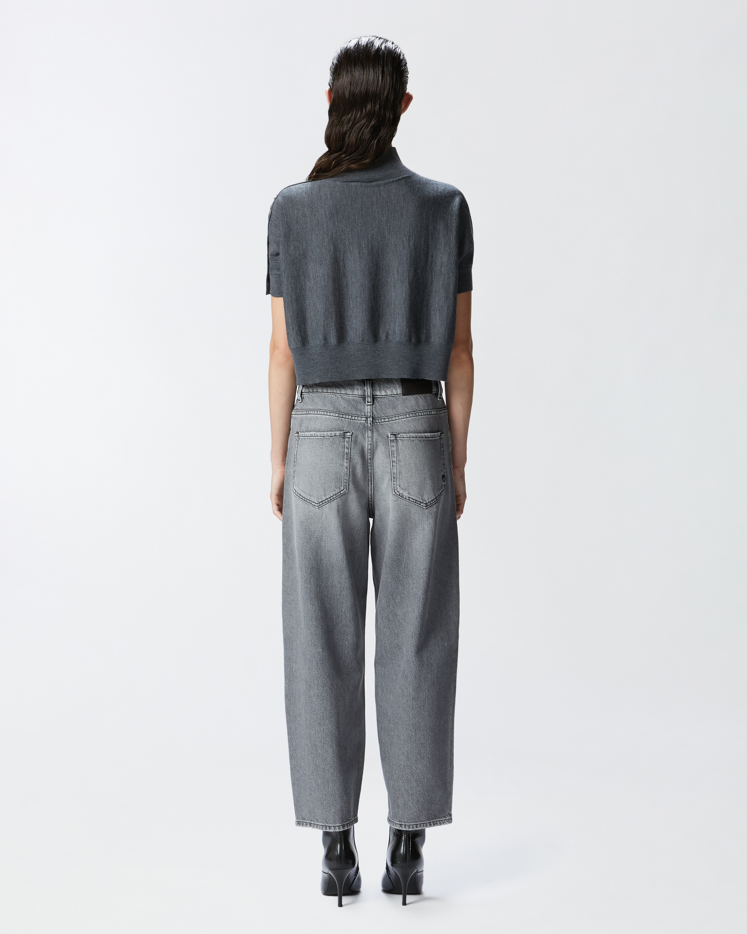 SHORT-SLEEVED SHORT SWEATER WITH BUTTONS - 4