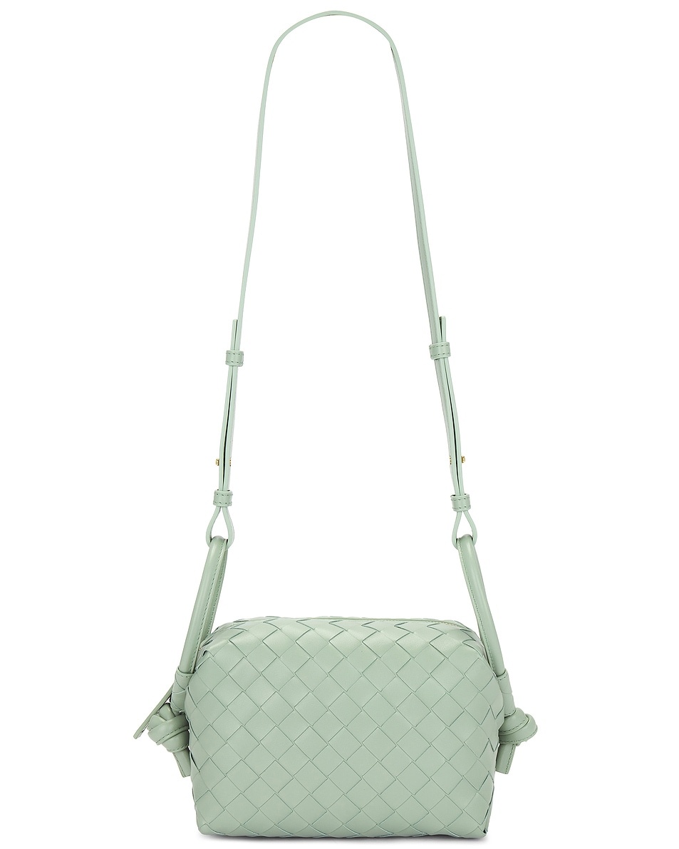 BOTTEGA VENETA  SMALL FLAT LOOP ショルダーバッグ 0400017979705_BARK?wid=830&hei