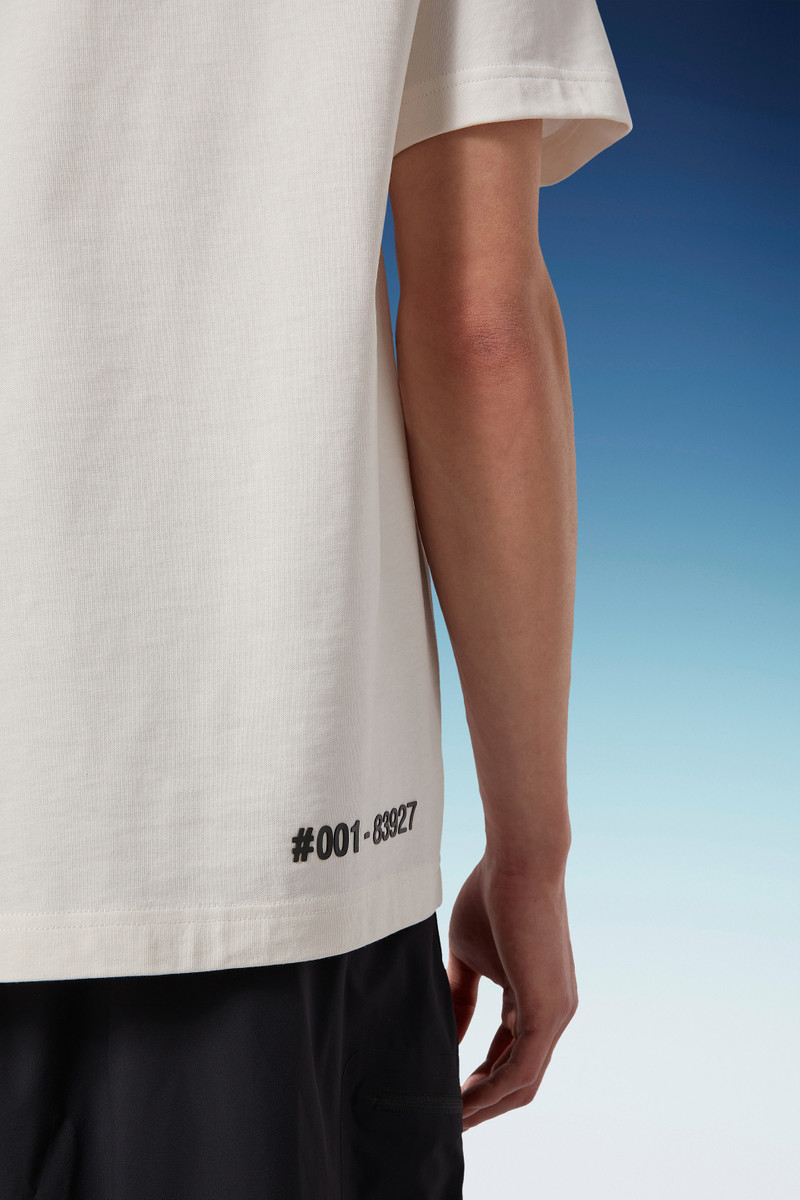 Logo T-Shirt 7