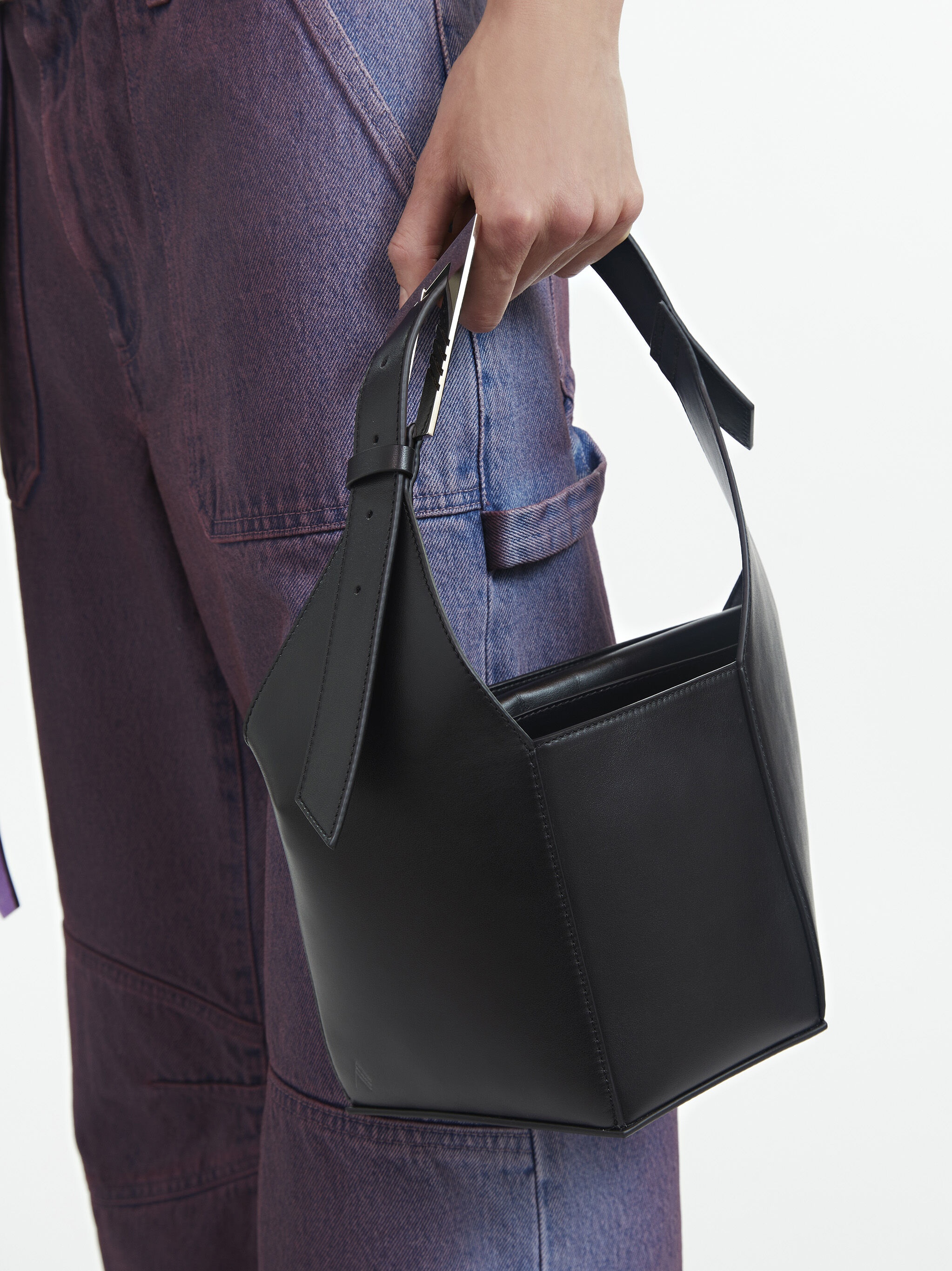 "6PM" BLACK SHOULDER BAG - 5