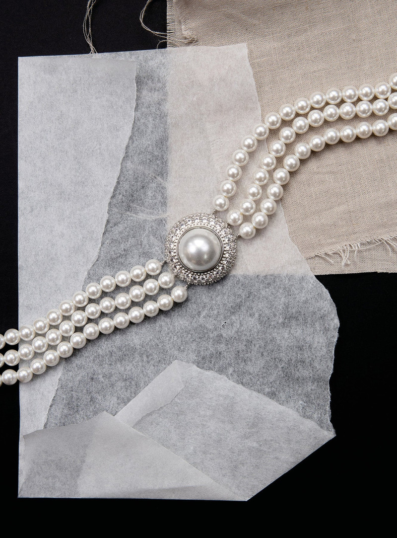 Small Crystal Pearl Choker 6