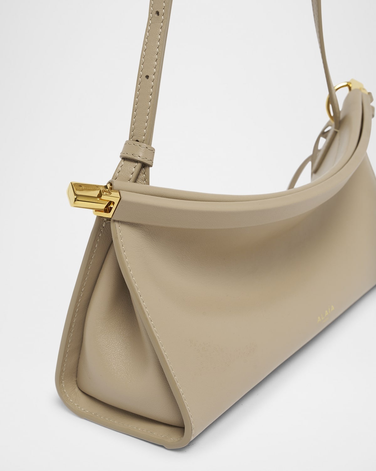 Le Click Small Shoulder Bag in Glossy Leather - 5