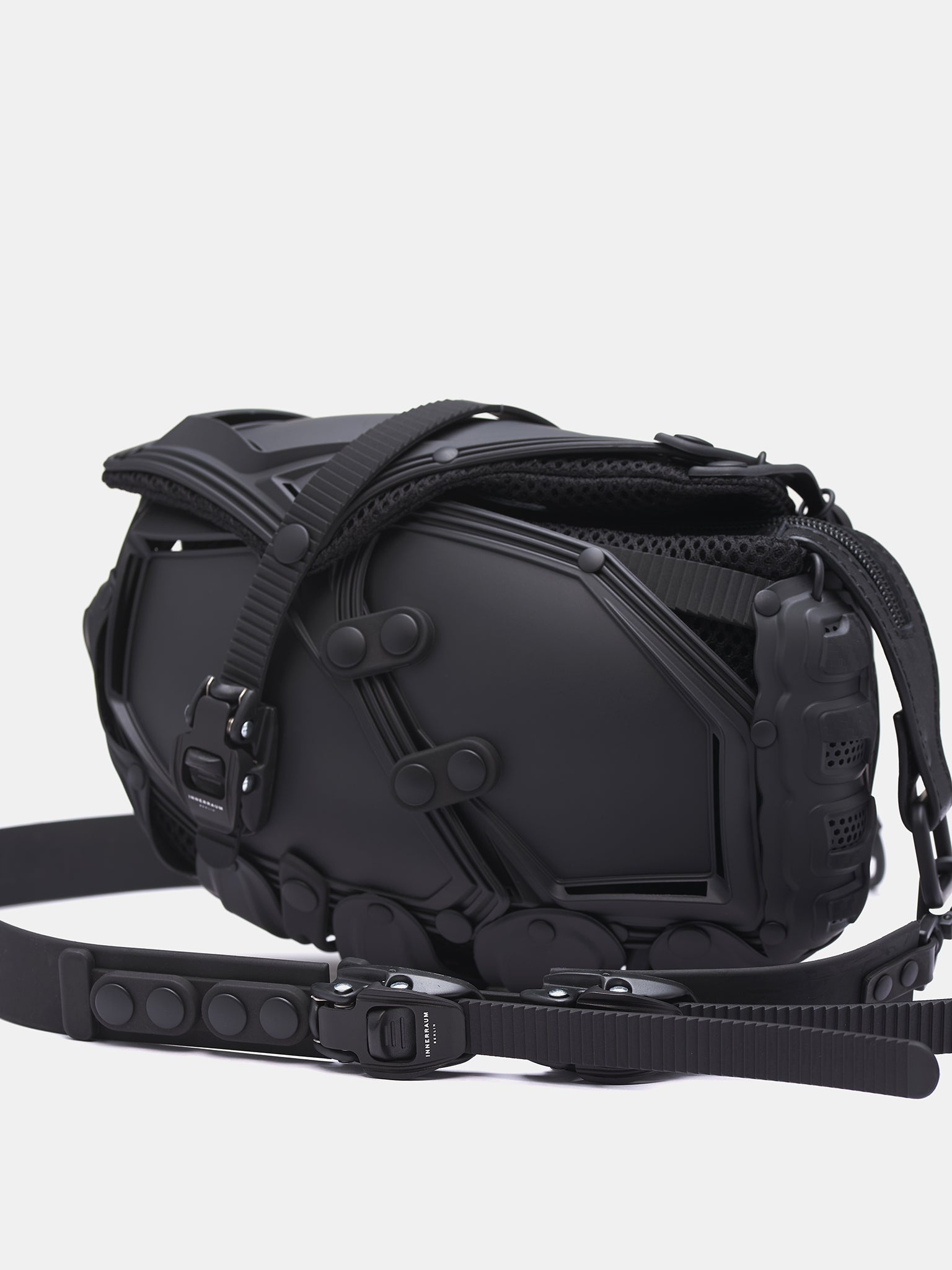 Object I12 Clutch - 3