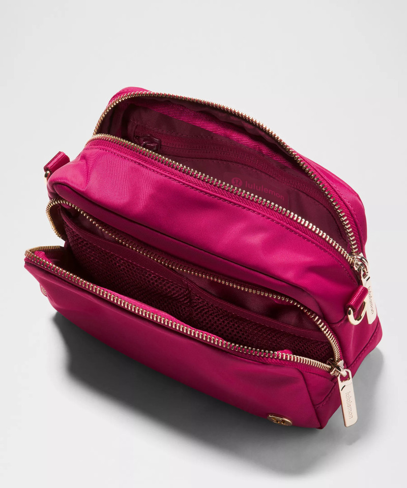 Everywhere Crossbody Bag 2L *Metal Hardware 4