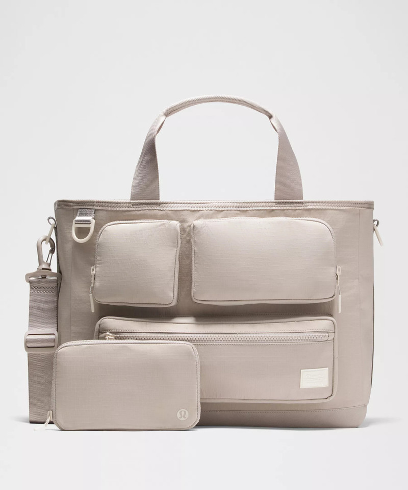 Multi-Pocket Tote Bag 19.5L 1