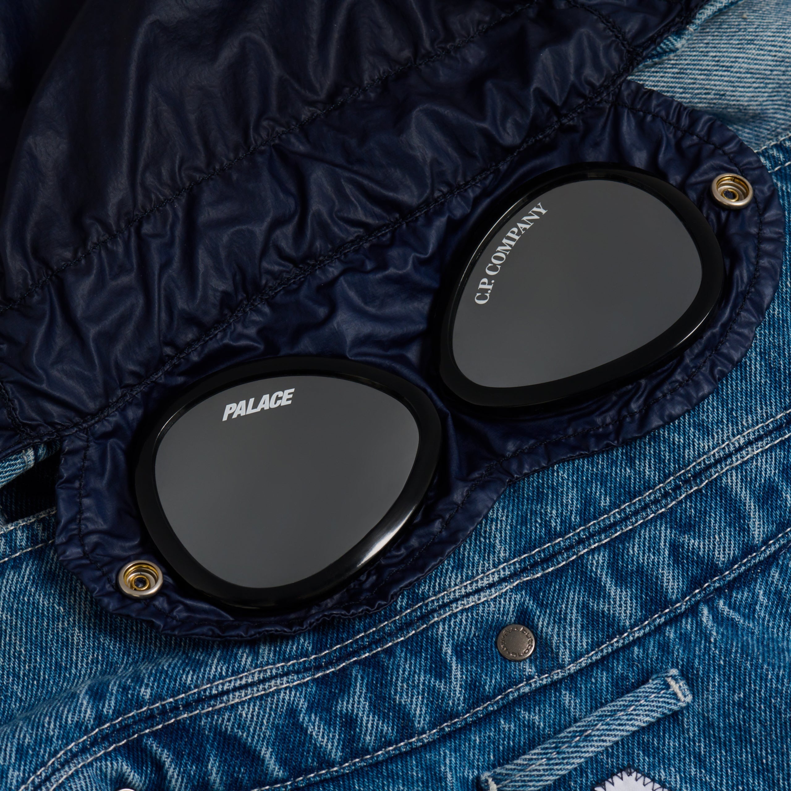 PALACE C.P. COMPANY DENIM 14 3/4OZ GOGGLE JACKET DENIM - 9