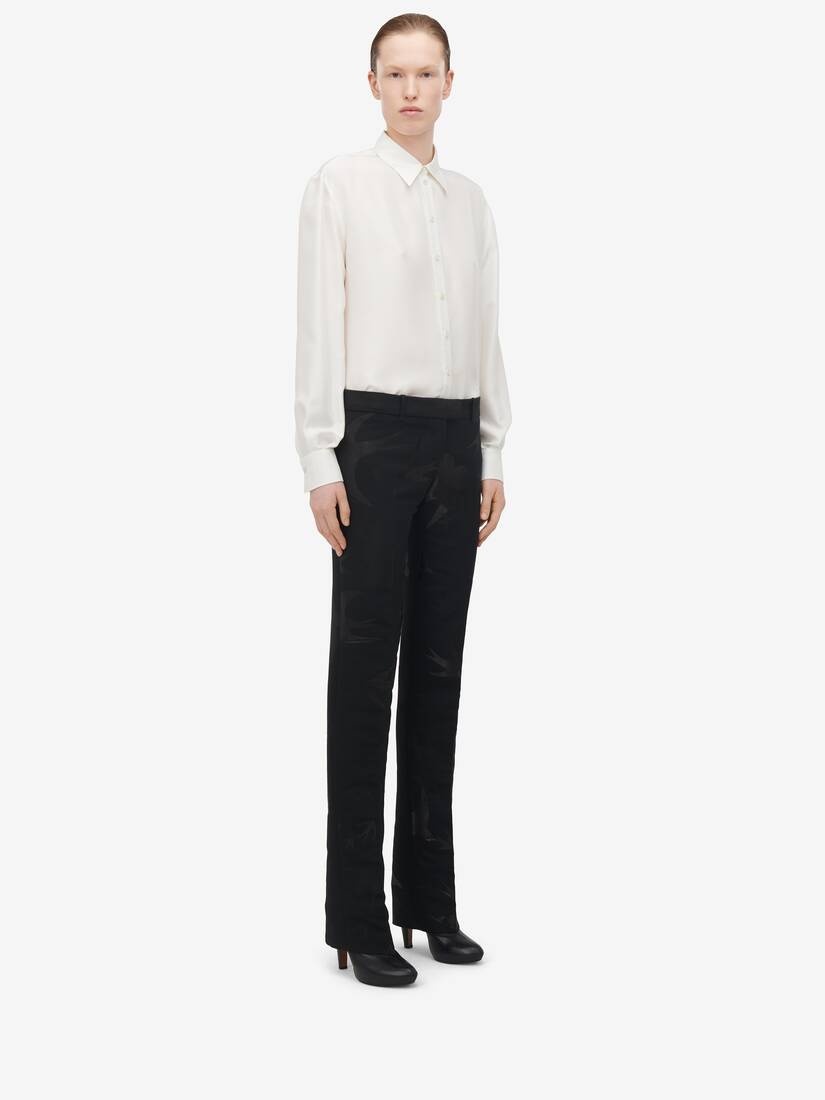 Women's Low-waisted Cigarette Trousers in Black - 3
