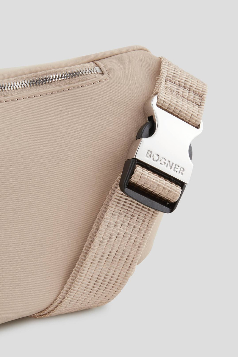 VERBIER PLAY JANICA BELT BAG IN SAND 6