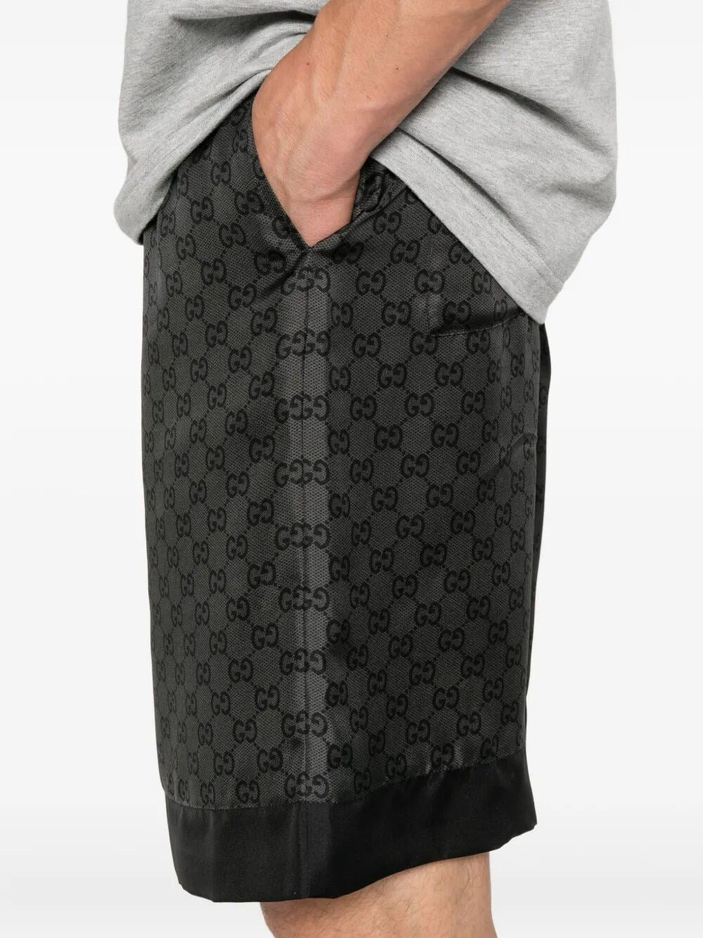 Gucci Men `Gg` Short Pants - 3
