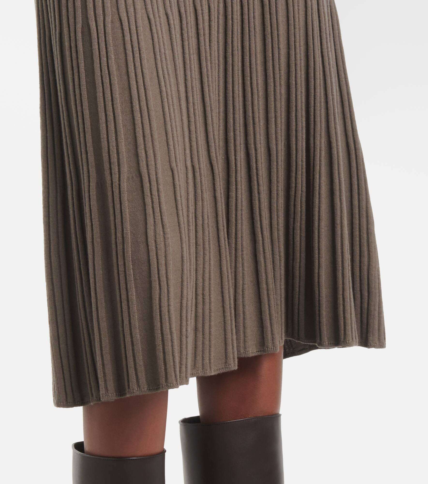 Ribbed-knit pleated wool midi dress - 6