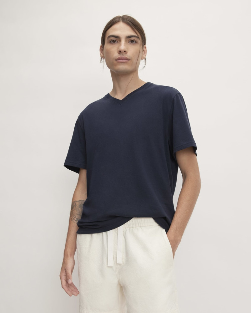 EVERLANE THE ESSENTIAL ORGANIC V-NECK TEE outlook