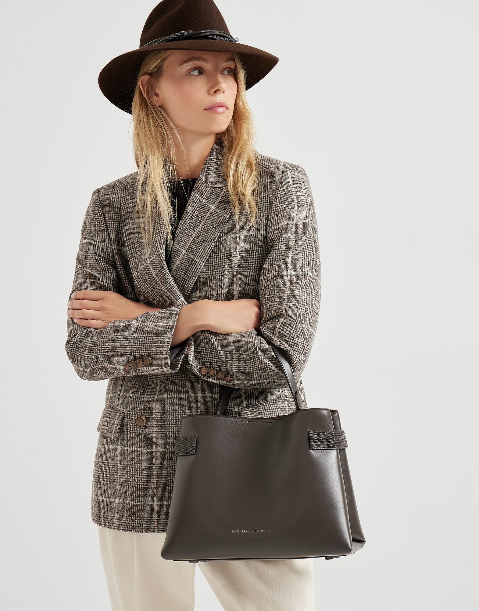 Essence top-handle bag in calfskin with precious bands - 4