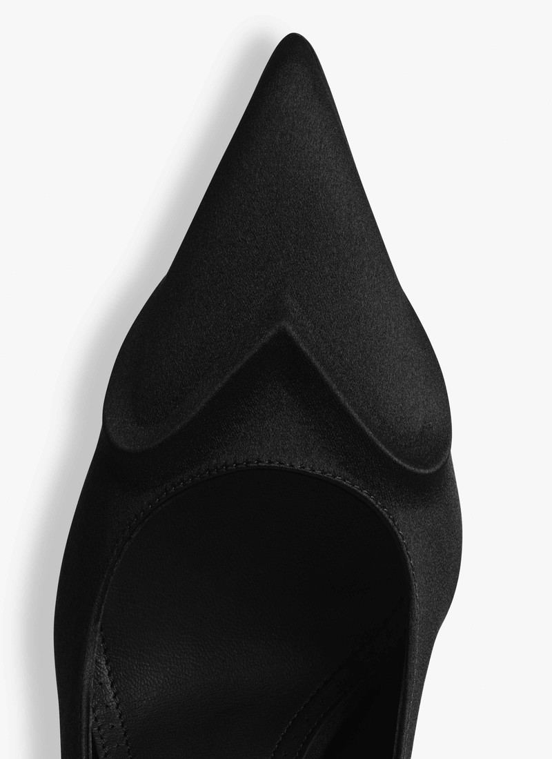LE CŒUR 3D PUMPS IN SATIN 4