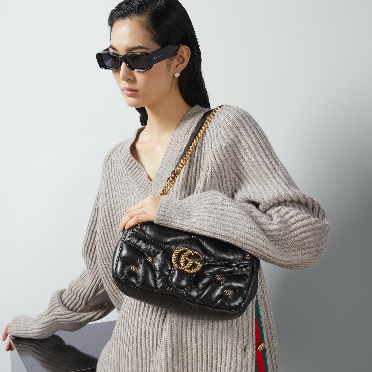 【送料&関税込】Gucci Gg Marmont Small Shoulder Bag The Size Guide: Gucci Marmont - The Vault