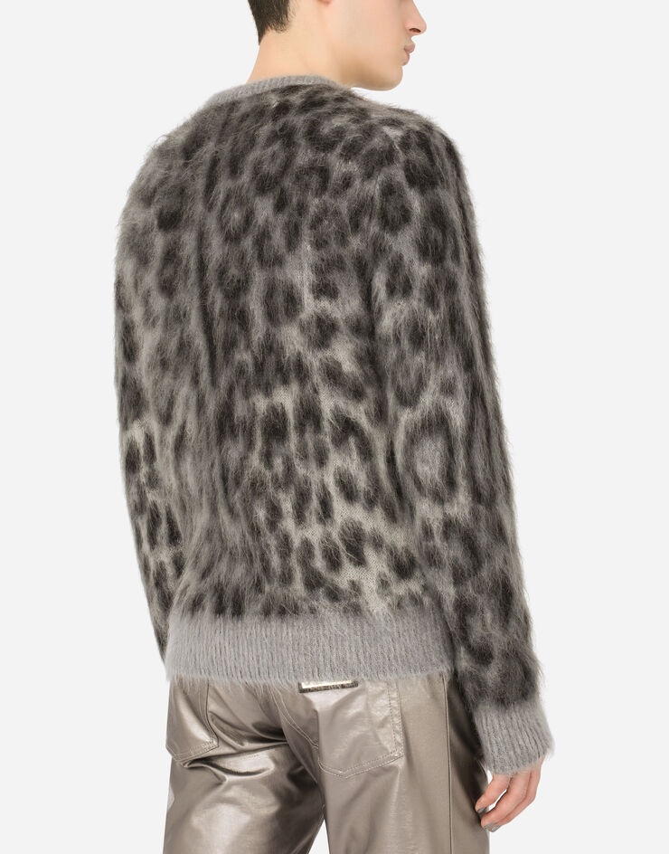 Wool/mohair jacquard round-neck sweater with leopard design - 5