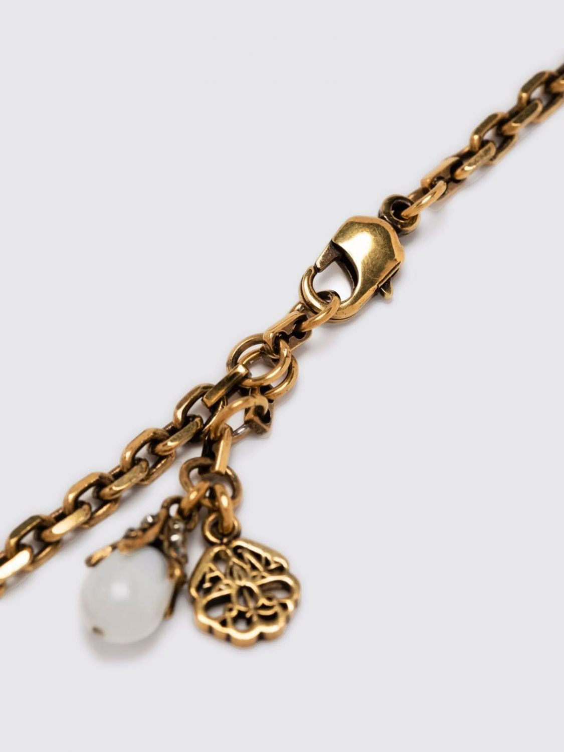 Jewel woman McQueen - 2