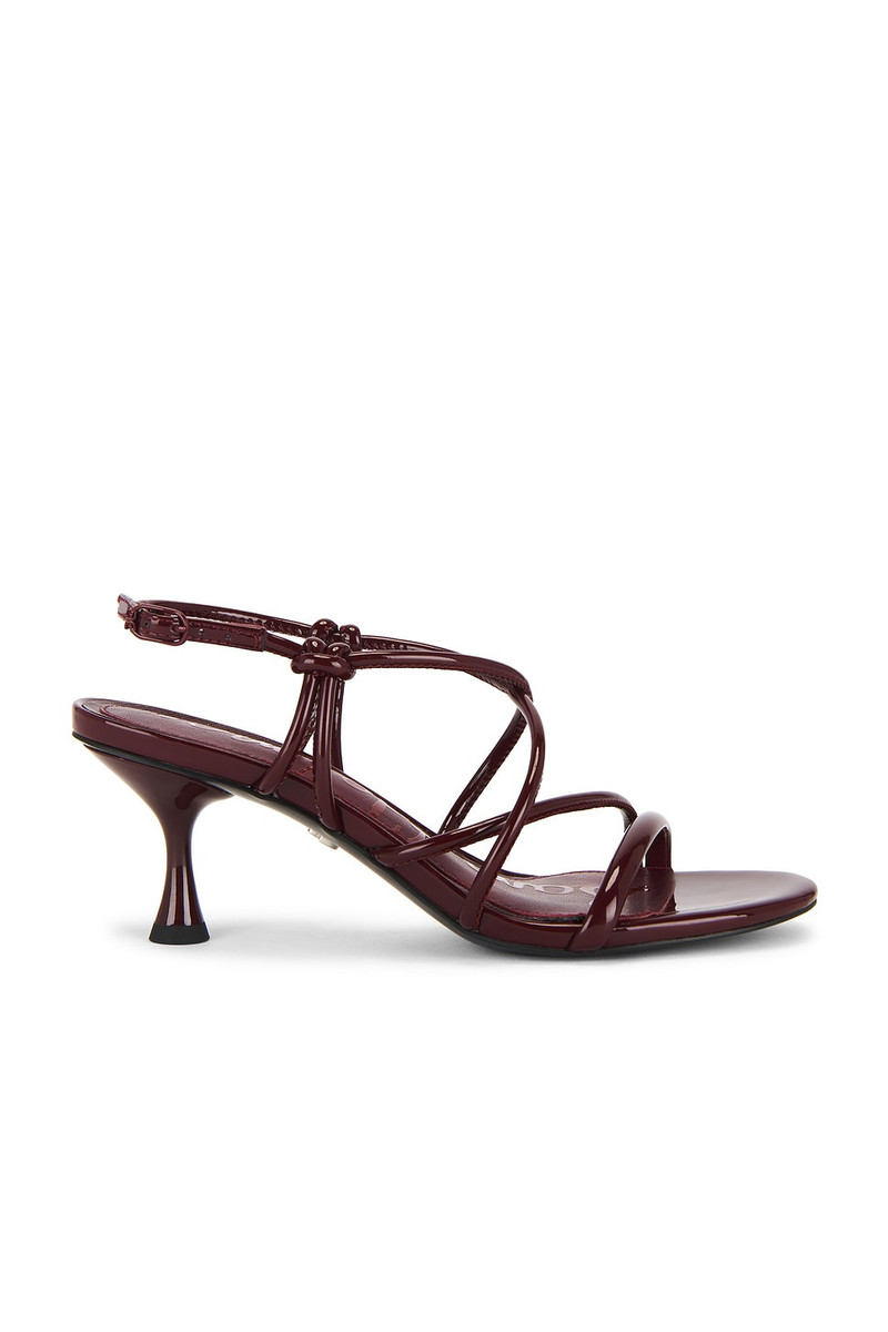 Riana Sandal 1