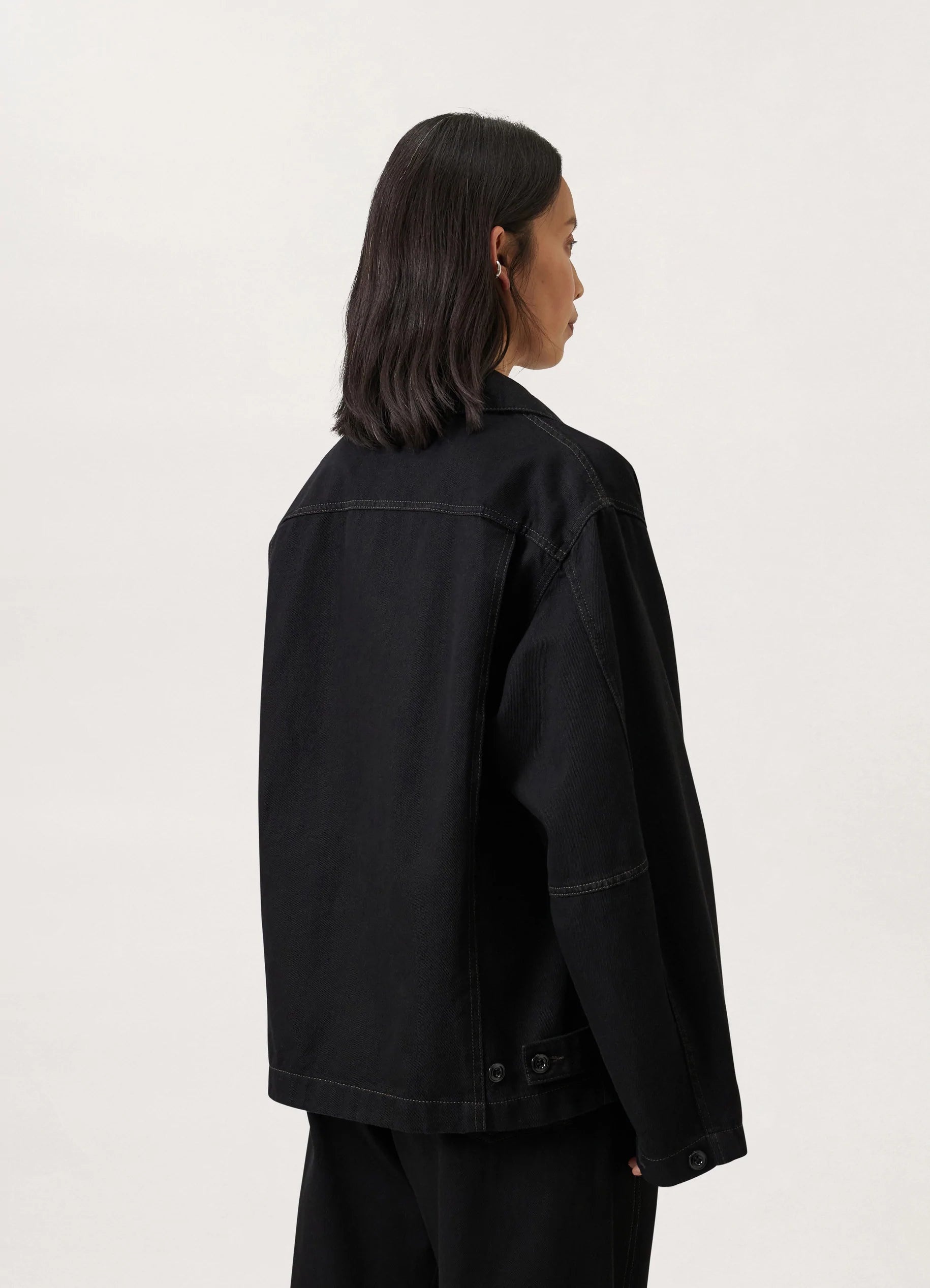 BOXY JACKET
BLACK DENIM - 4