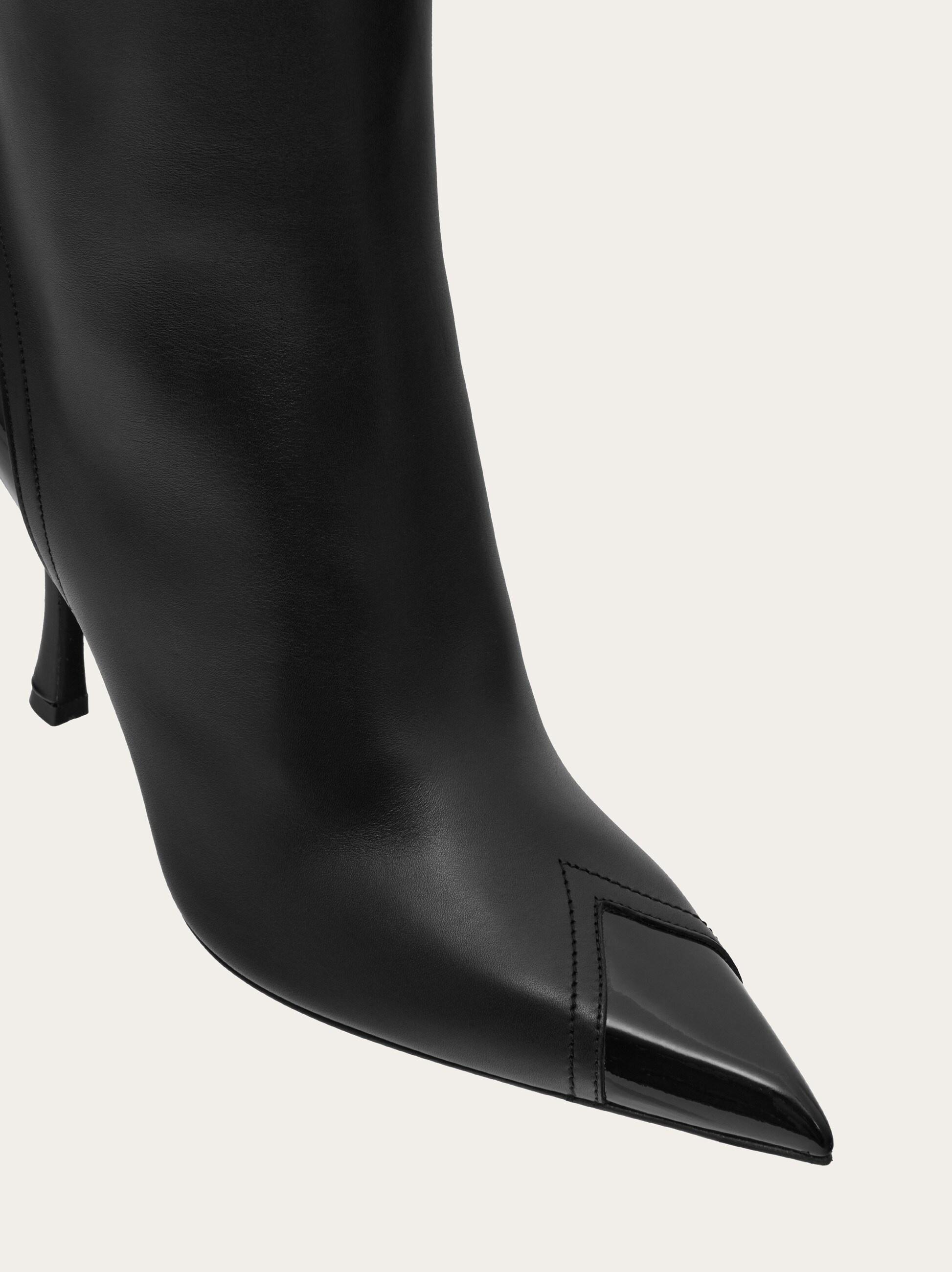 Ankle boot with inlays - 4