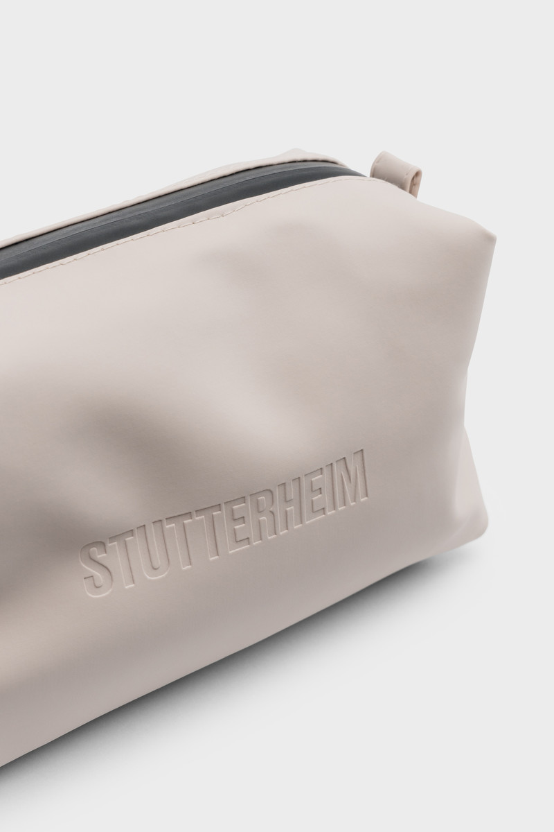 Stutterheim Container Small Wash Bag Light Sand outlook