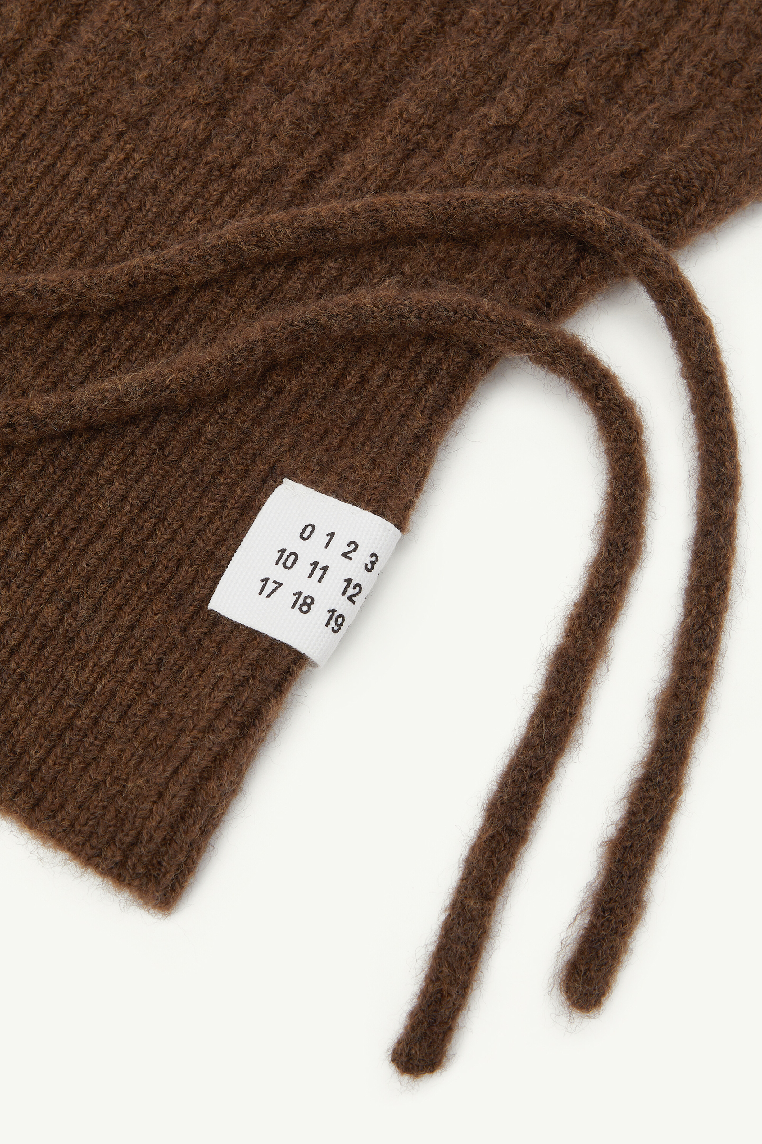 Cable knit hood - 3
