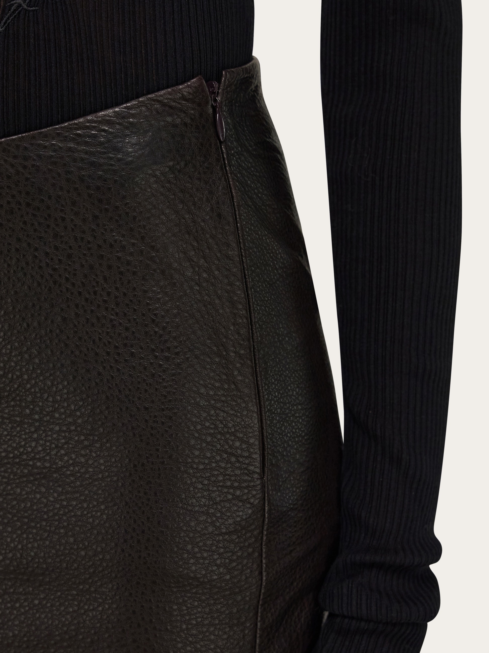 Leather mini skirt - 4
