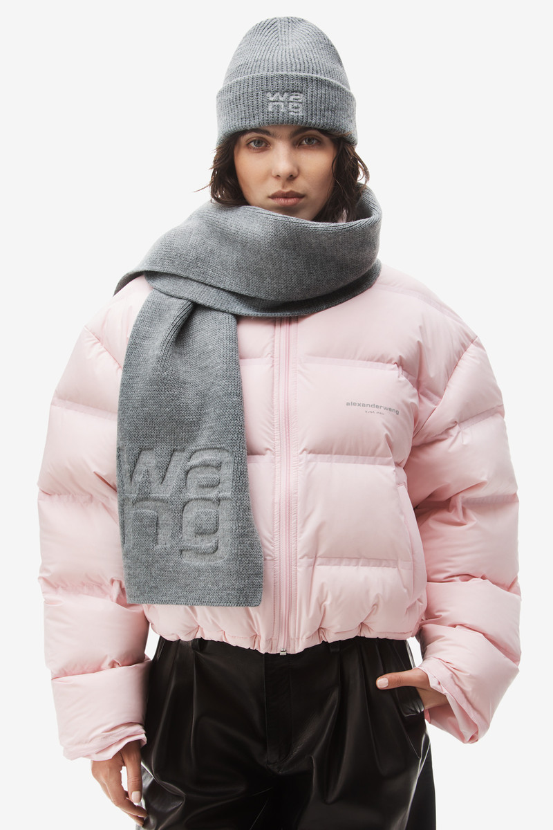 Logo scarf in compact deboss 3