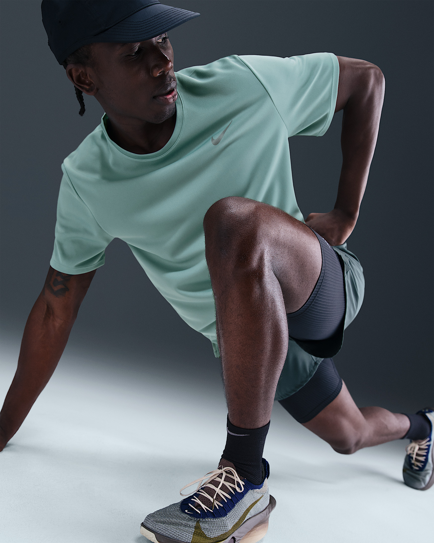 Nike Miler Men's Dri-FIT UV Short-Sleeve Running Top - 3