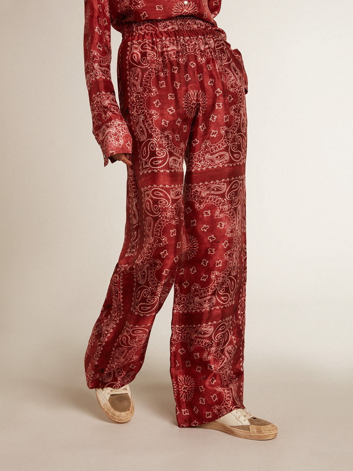 Women's burgundy joggers with paisley print - 2