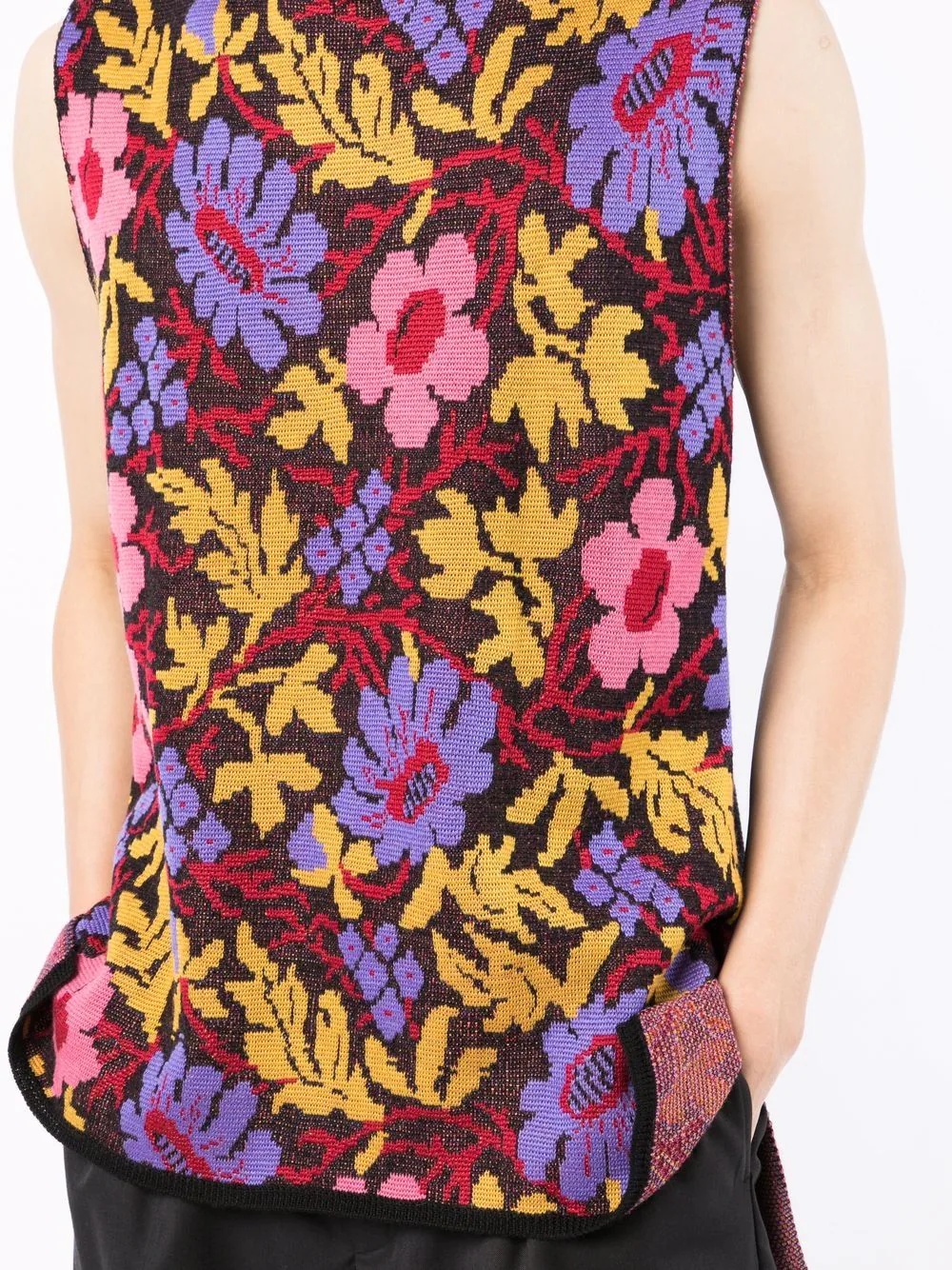 floral-intarsia sleeveless jumper - 5