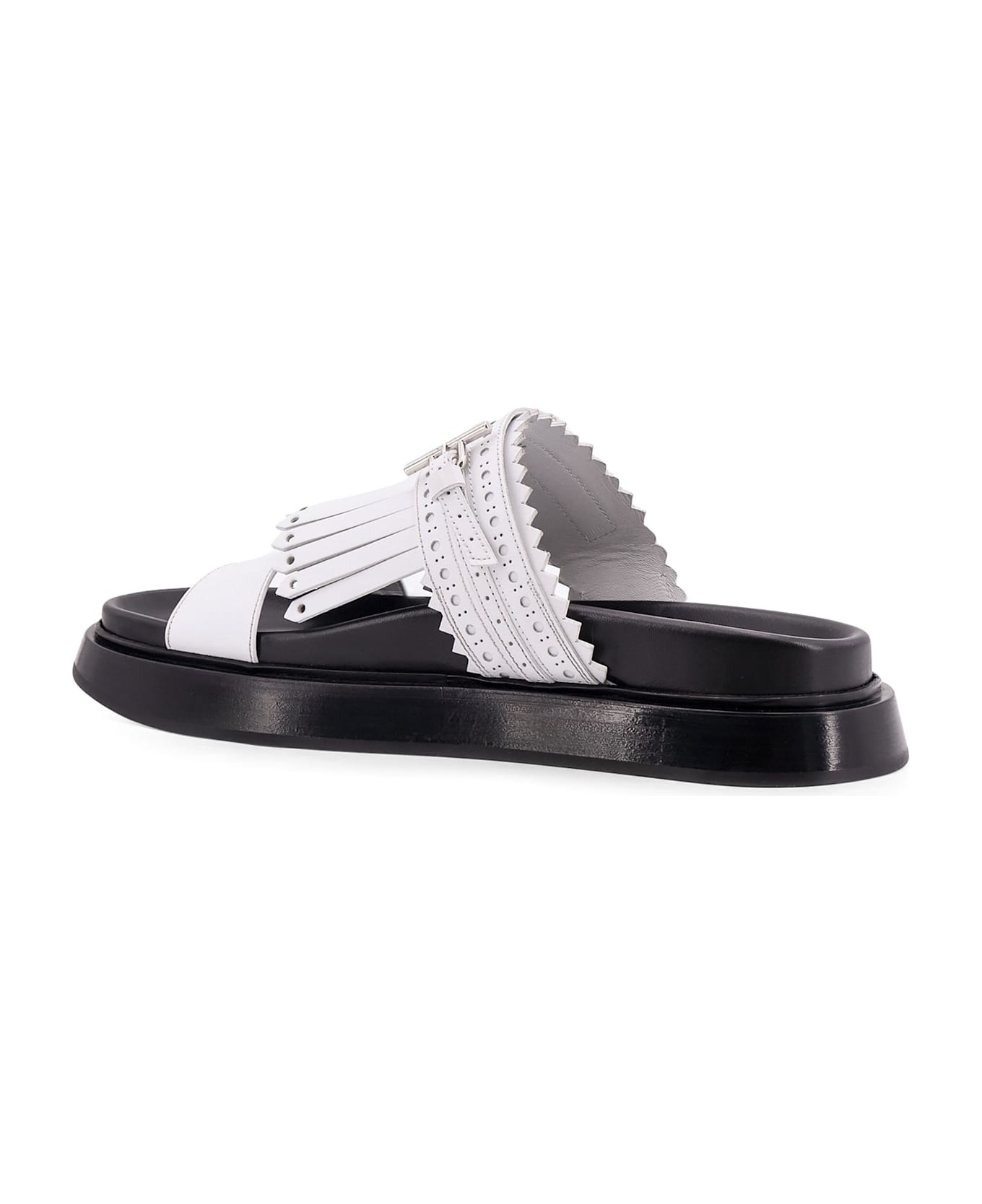 Leather Sandals With Fringe - 3