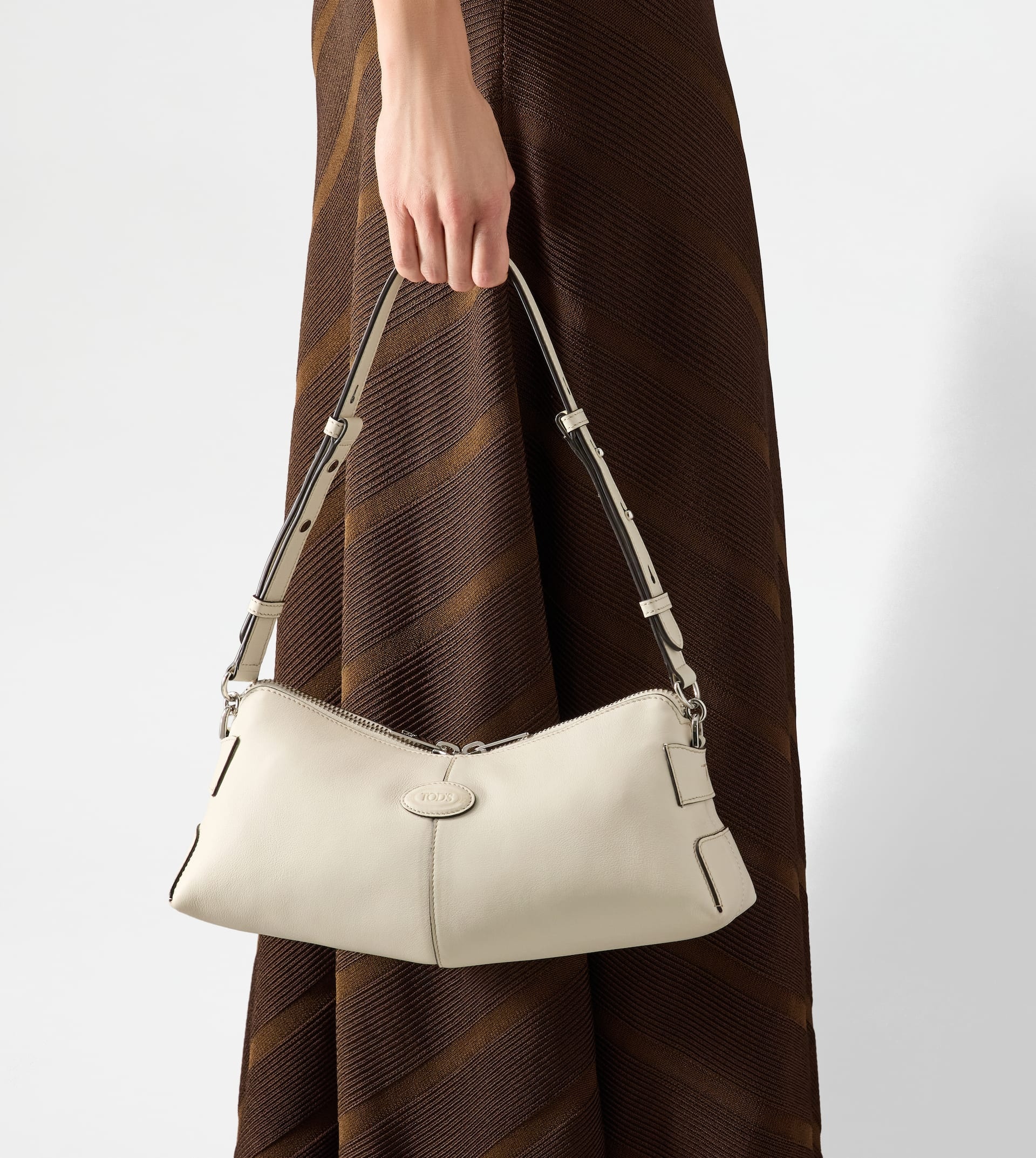 TOD'S DI BAG SWING SHOULDER BAG IN LEATHER MINI - WHITE - 6
