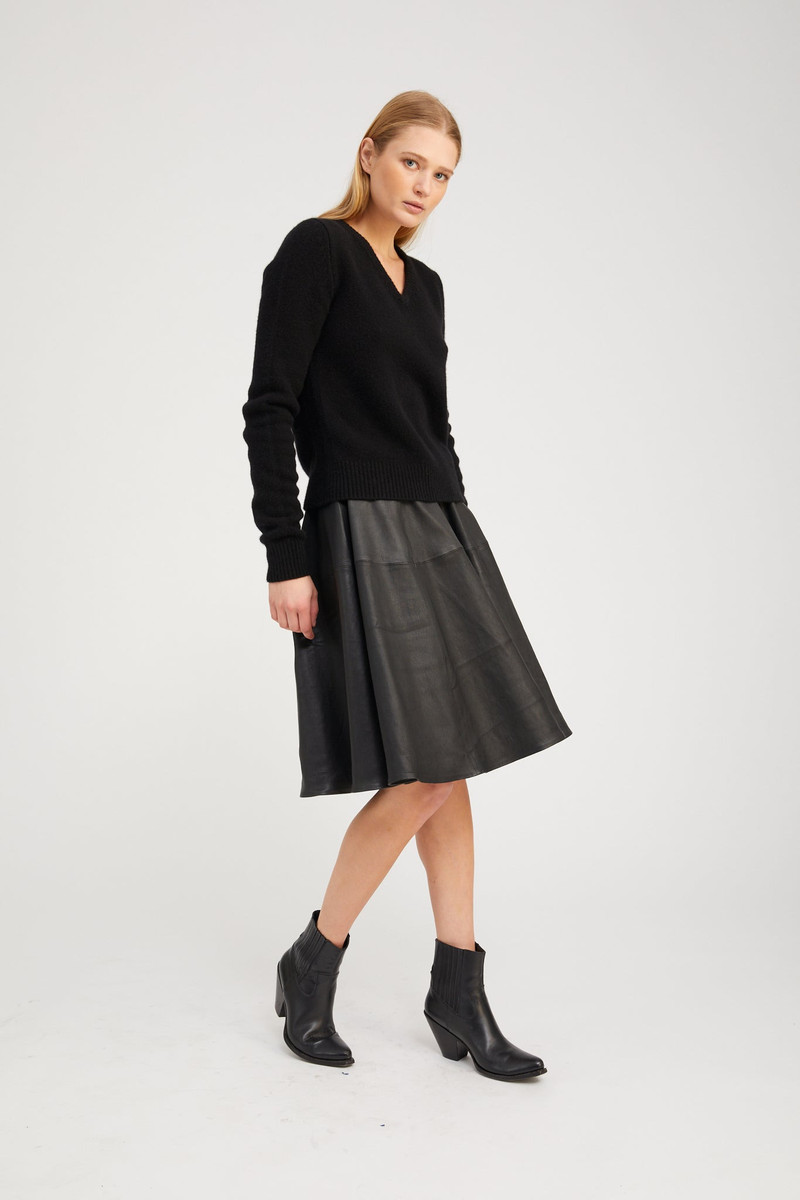 BLACK LEATHER BARDOT SKIRT 3