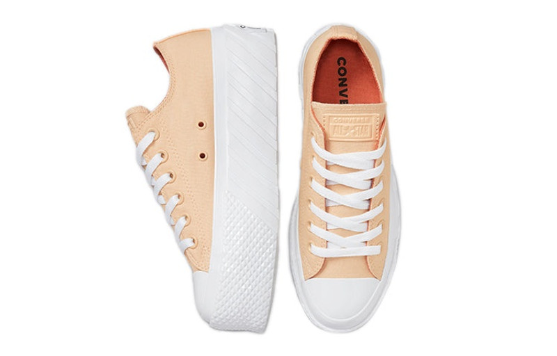 Converse (WMNS) Converse Chuck Taylor All Star Sneakers Orange 571576C outlook