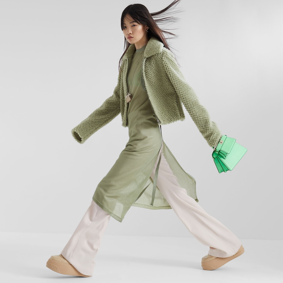 Iconic Peekaboo ISeeU bag in an ideal, compact size. Made of soft, padded, green nappa leather and e - 6