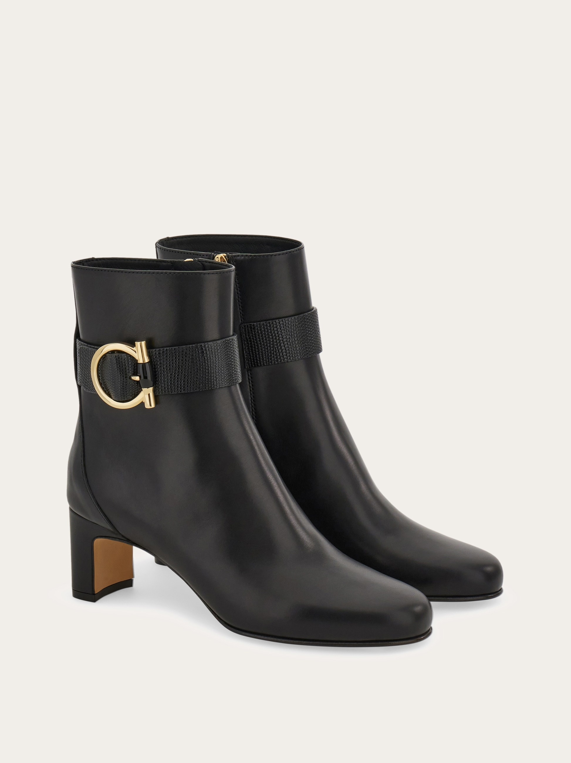 Gancini ornament mid heel ankle boot - 5