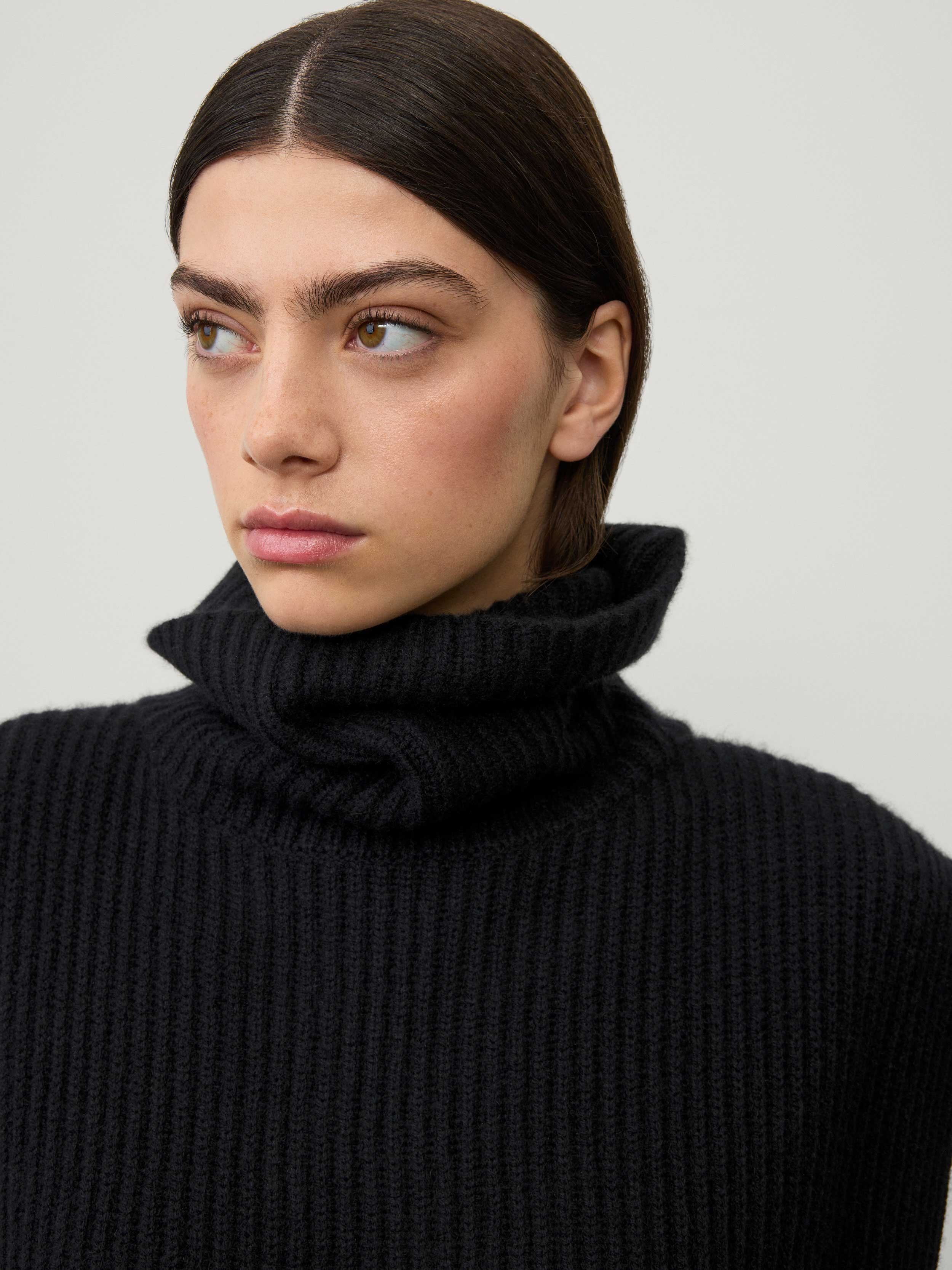 The Magda Open Vest - 4