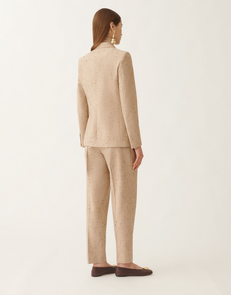 Double-breasted jacket in buttoned tailoring 4