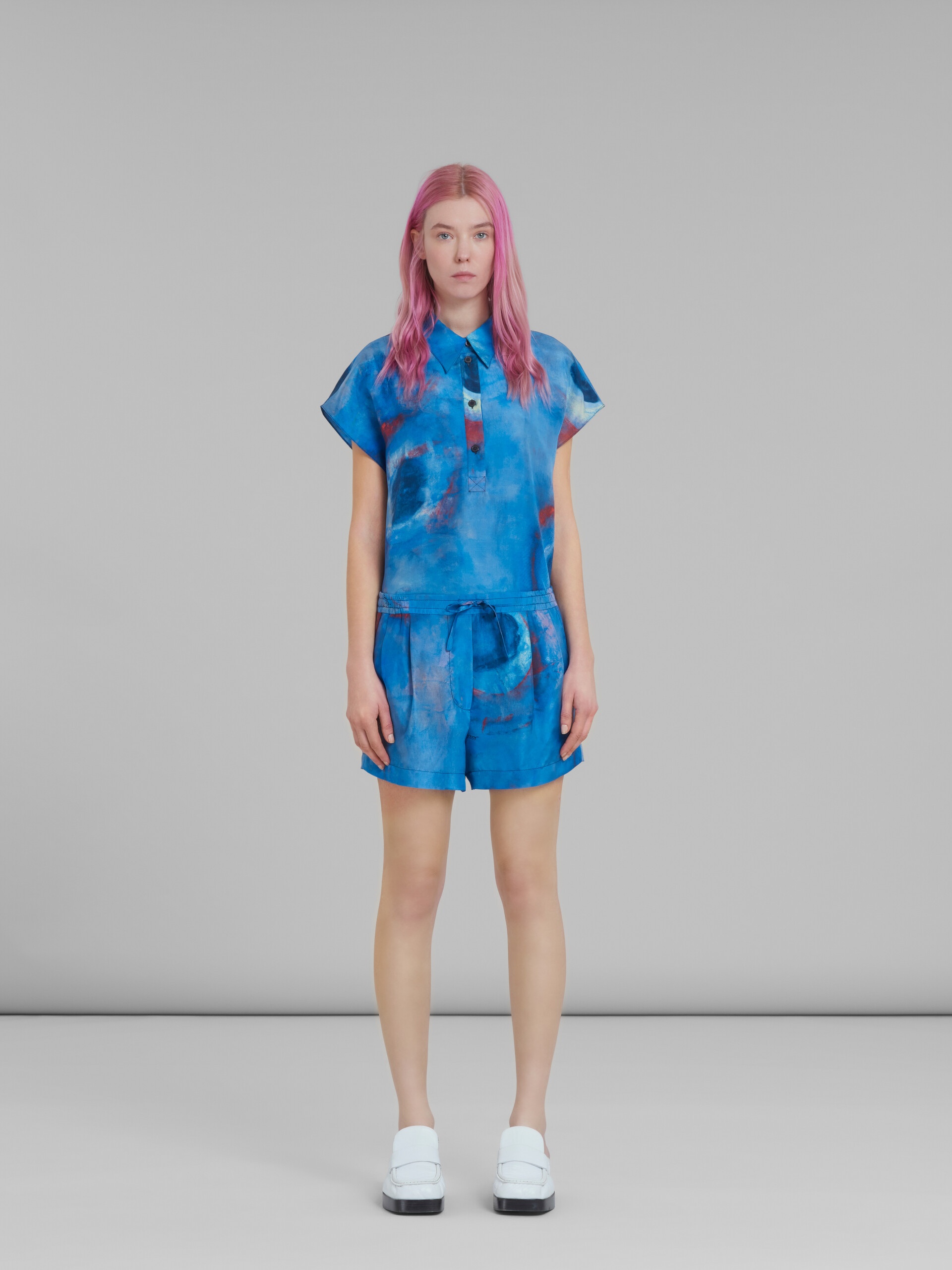 ELASTICATED SILK SHORTS WITH BUCHI BLU PRINT - 2